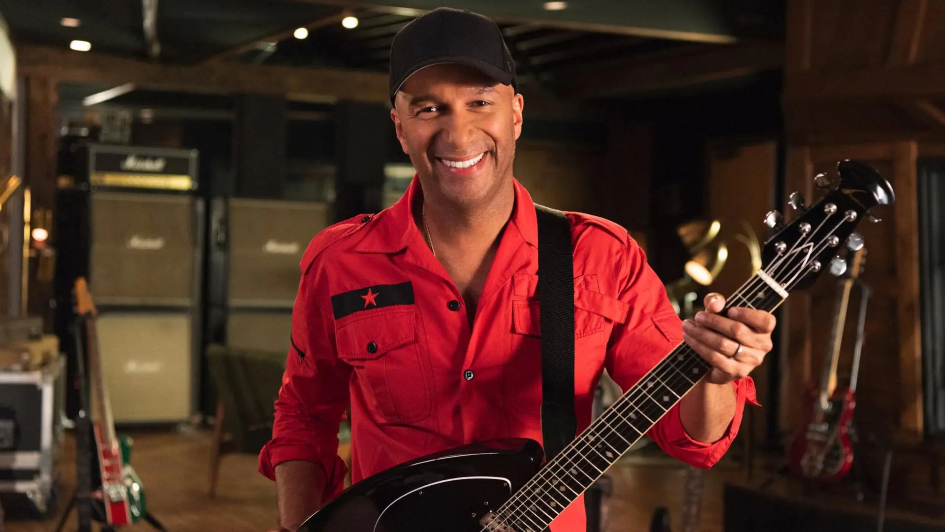 Tom-Morello-MasterClass-Teaches-Electric-Guitar-1