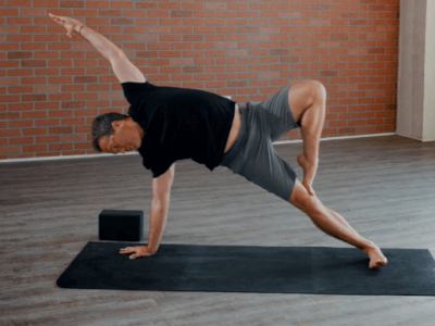 Travis Eliot – Power Yoga Blaze