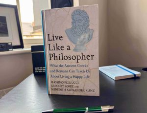 Massimo Pigliucci, Gregory Lopez, Meredith Alexander Kunz - Live Like a Philosopher